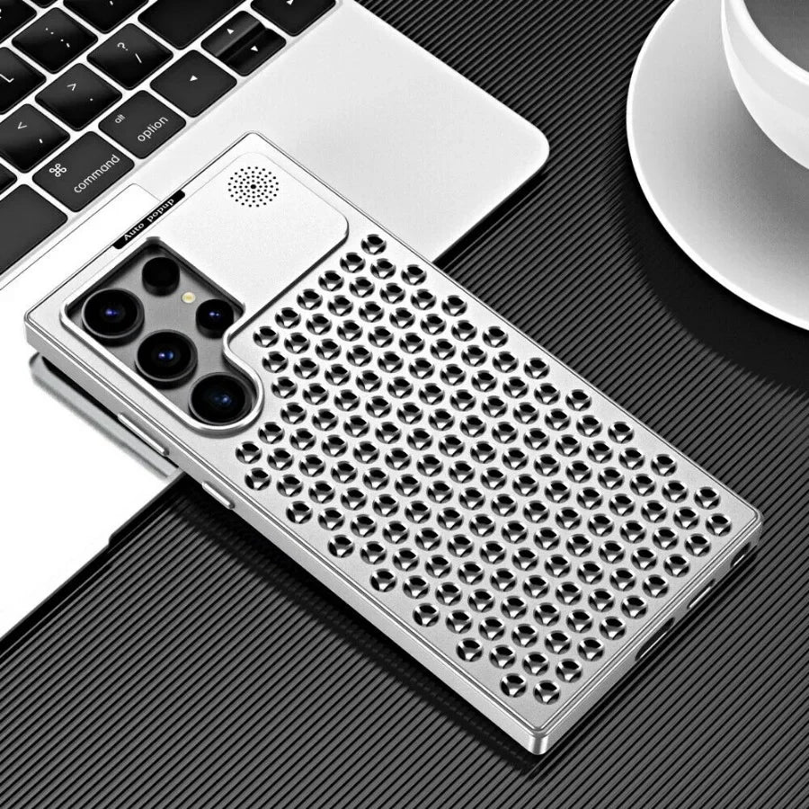 Metal Phone Case with Aromatherapy & Heat Dissipation – Shockproof Design - ZILVUS
